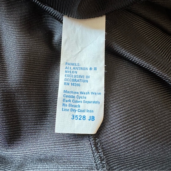 Vintage 80s Warner’s Perfect Measure paneled chemise - Picture 4 of 4